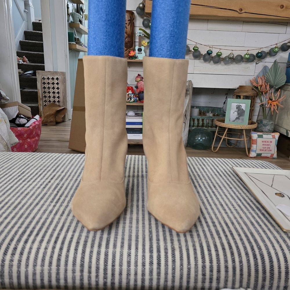 Elegant Tan Women's Boots